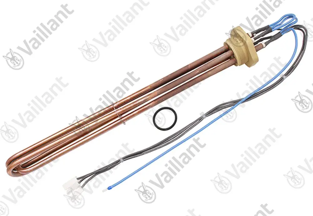 Heizstab von Vaillant mit mehreren Anschlüssen. Sichtbare Kupferrohre und Kabel für die elektrische Verbindung. Es sind Montagekomponenten wie O-Ring vorhanden.